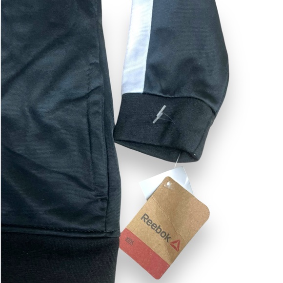 ✨BOYS REEBOK SPORTS JACKET✨ - Picture 2 of 5